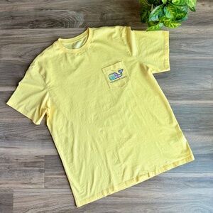 Vineyard Vines Men’s T-Shirt Size L Yellow Patchwork Whale Cotton Tee